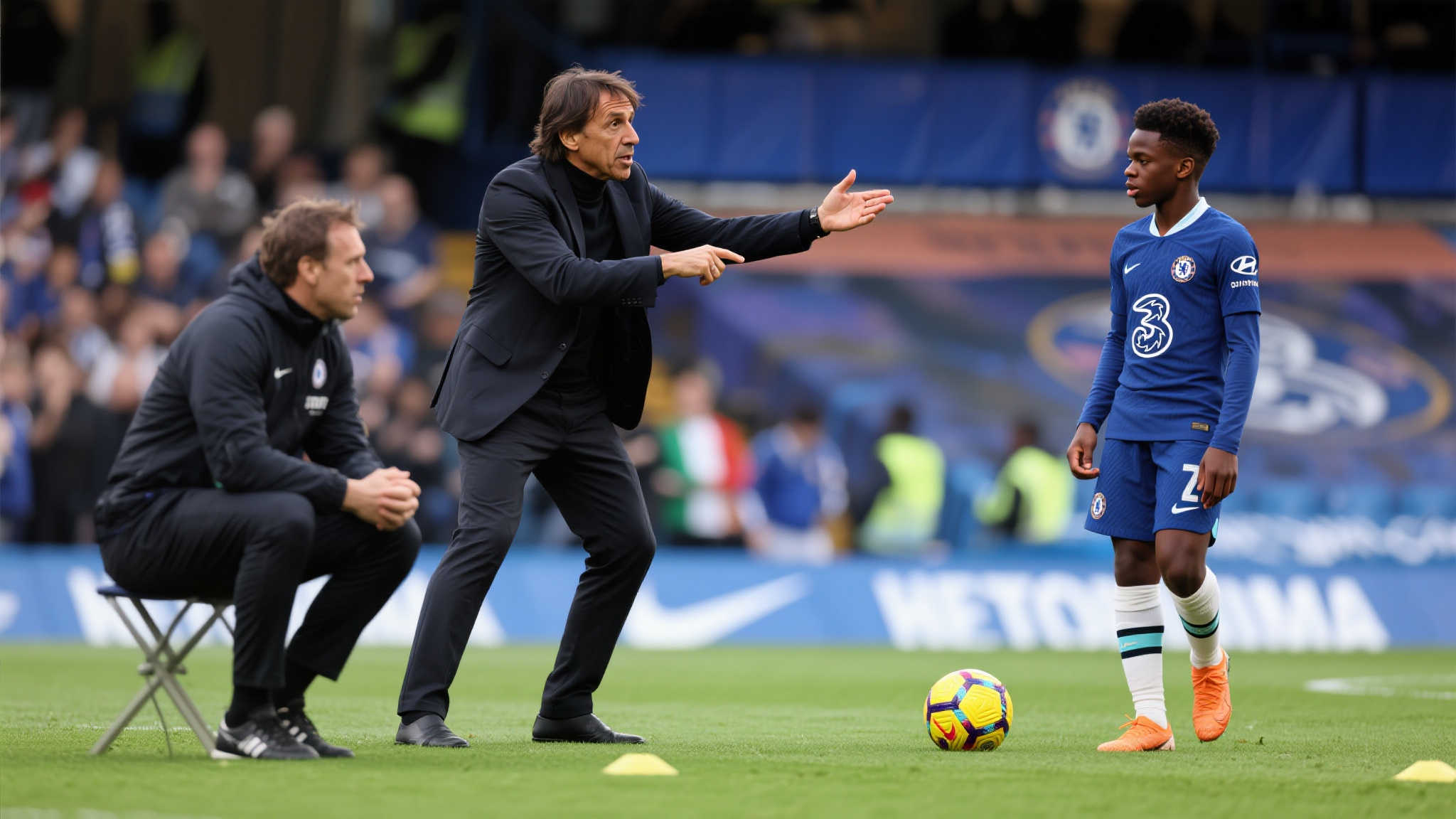 孔蒂有意将奥多伊招至那不勒斯并重返切尔西执教 安东尼奥·孔蒂,这位富有激情且战术独到的教练,曾在